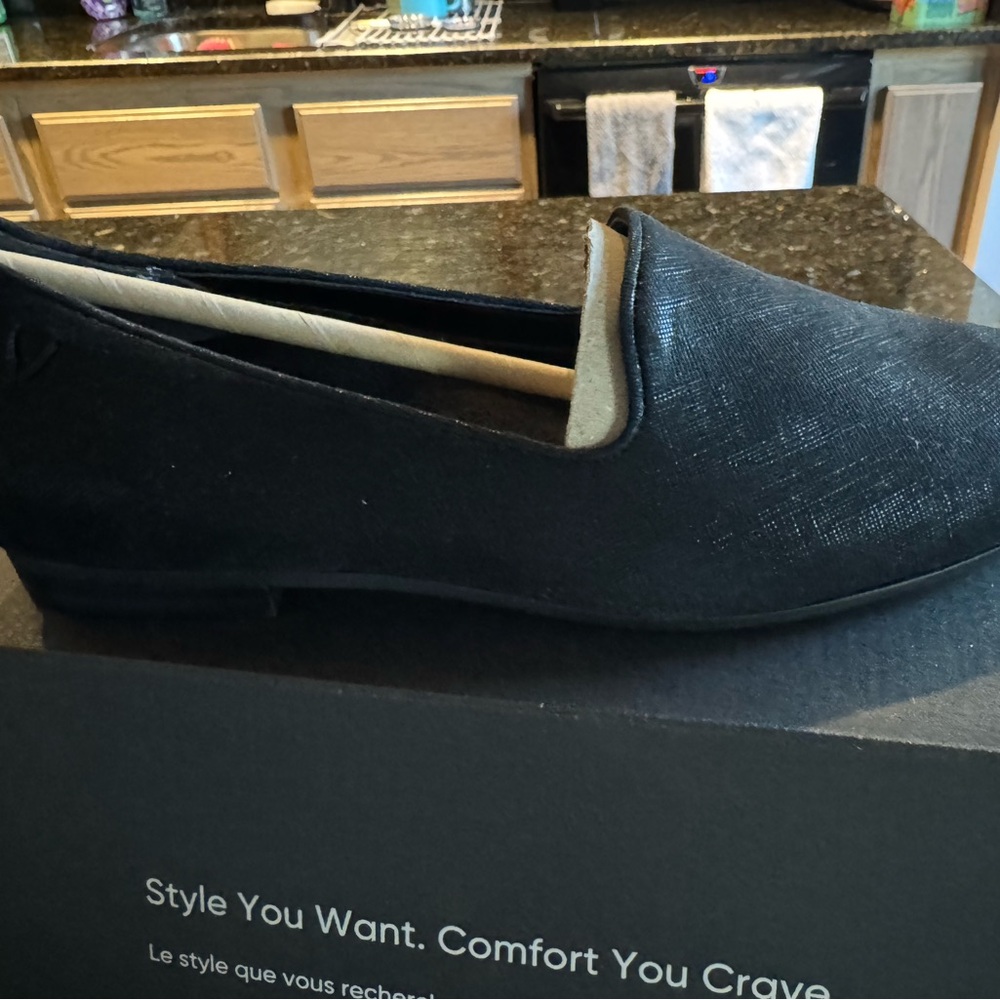 Vionic Willa II Women's Black Loafers, 6M, NIB